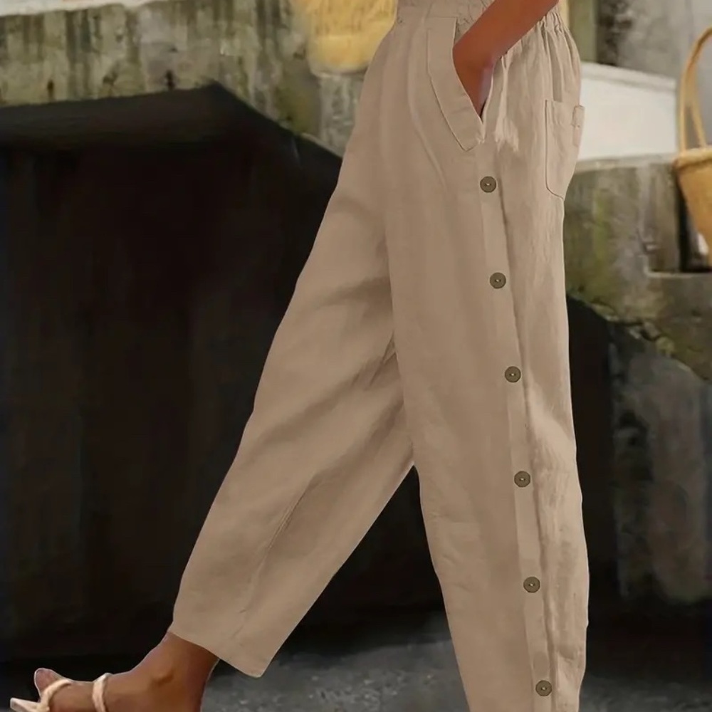 Chic Solid Cropped Pants with Comfort Elastic Waist